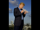 https://image.noelshack.com/fichiers/2023/48/4/1701356672-78380639-12805443-it-s-none-other-than-david-caruso-the-actor-who-spent-a-decade-a-m-4-1701277842568.jpg