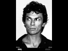 https://image.noelshack.com/fichiers/2023/48/5/1701463630-1985-los-angeles-etats-unis-le-tueur-en-serie-sataniste-richard-ramirez-1960-2013-ne-ricardo-leyva-munoz-ramirez-quand-a-ete-arrete-dans-un-coup-de-feu-par-le-departement-de-police-de-los-angeles-ramirez-the-nigh.jpg