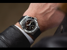 https://image.noelshack.com/minis/2023/49/6/1702112389-8315-black-front-wristshot-1920x1280.png