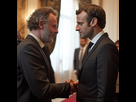 https://image.noelshack.com/fichiers/2023/51/6/1703359384-mlkito-rick-grimes-shakes-hands-with-emmanuel-macron-v-6-c43e6ea1-2407-45d2-9a36-99e58cb632b1-0.jpg