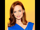 https://image.noelshack.com/fichiers/2024/01/7/1704649828-surprenante-heather-graham.png