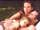 https://image.noelshack.com/fichiers/2024/05/6/1706942477-rosalie-van-breemen-avec-enfant-et-alain.jpeg