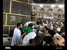 https://image.noelshack.com/fichiers/2024/07/3/1707911232-les-musulmans-embrassent-la-pierre-noire-de-la-kaaba-a-la-grande-mosquee-avant-le-pelerinage-annuel-de-haj-a-la-mecque-arabie-saoudite-le-26-aout-2017-reuters-suhaib-salem-2cnam28.jpg