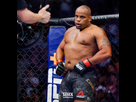 https://image.noelshack.com/fichiers/2024/10/4/1709795701-303-daniel-cormier-x-stipe-miocic.jpg