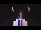 https://image.noelshack.com/minis/2024/10/7/1710111562-macron-pyramide-louvre-0b5c20-0-1x.png