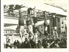 https://image.noelshack.com/fichiers/2024/12/7/1711318984-mussolini-e-petacci-a-piazzale-loreto-1945.jpg