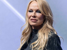 https://image.noelshack.com/fichiers/2024/13/7/1711914310-j-etais-detruite-pamela-anderson-revient-avec-emotion-sur-les-violences-conjugales-dont-elle-a-ete-victime.jpg