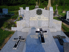 https://image.noelshack.com/fichiers/2024/14/1/1711988042-bazentin-cimetiere-tombe-blondel.jpg