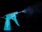 https://image.noelshack.com/fichiers/2024/14/5/1712344865-spray-bottle-while-spraying.jpg
