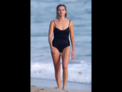 https://image.noelshack.com/fichiers/2024/15/5/1712957564-margot-robbie-in-swimsuit-on-the-beach-in-costa-rica-07-18-2018-9.jpg