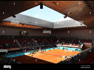 https://image.noelshack.com/fichiers/2024/17/4/1714043521-une-vue-generale-des-deux-tribunaux-arantxa-sanchez-vicario-durant-la-2eme-tour-dans-la-quatrieme-journee-de-la-mutua-madrid-open-tennis-tournament-a-la-caja-magica-mkjmw1.jpg