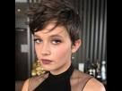 https://image.noelshack.com/fichiers/2024/17/6/1714214675-2021-09-12-caileespaeny-pmznum-cailees-hairstyle.jpg