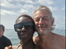 https://image.noelshack.com/fichiers/2024/19/1/1715016600-gilles-verdez-vacances-senegal-avec-fatou-tout-roule-pour-chroniqueur-tpmp.jpeg