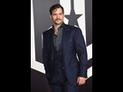 https://image.noelshack.com/fichiers/2024/19/7/1715470216-henry-cavill-con-bigote-682x1024.jpg