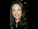 https://www.noelshack.com/2024-20-5-1715956759-olivia-hussey-palm-springs-film-festival-03-festival-du-film-de-palm-springs-palm-springs-usa-11-janvier-2003-h87rr5.jpg