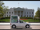 https://www.noelshack.com/2024-28-7-1720946965-popemobile-passes-the-white-house.jpg