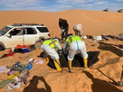 https://image.noelshack.com/minis/2024/31/7/1722784970-une-famille-meurt-de-faim-et-de-soif-en-plein-desert-libyen-2.png