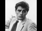 https://www.noelshack.com/2024-34-2-1724182704-photos-alain-delon-sa-carriere-en-40-films.jpeg