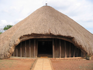 https://image.noelshack.com/fichiers/2024/34/4/1724317239-kasubi-tombs.jpg