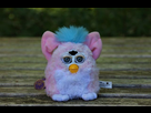 https://image.noelshack.com/fichiers/2024/34/7/1724616156-le-furby-peluche-phare-des-annees-2000-est-de-retour.jpg