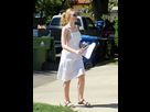 https://image.noelshack.com/fichiers/2024/36/1/1725262977-elle-fanning-cute-street-style-los-angeles-3-15-2017-7.jpg