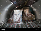 https://www.noelshack.com/2024-38-1-1726448852-view-of-cargo-aircraft-interior-with-cargo-pallets-dw986t.jpg