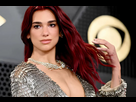 https://www.noelshack.com/2024-40-6-1728104616-dua-lipa-red-hair-930x620.jpg