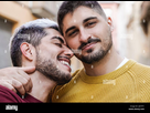 https://image.noelshack.com/fichiers/2024/42/7/1729392481-couple-gay-masculin-embrassant-en-plein-air-dans-la-ville-lgbt-love-concept-2j91pt1.jpg