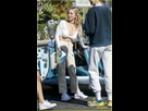 https://image.noelshack.com/fichiers/2024/43/5/1729836649-sydney-sweeney-grabs-an-icy-treat-with-friends-in-la-61.jpg