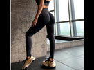 https://image.noelshack.com/fichiers/2024/44/3/1730284806-2024-10-30-11-38-29-legging-moulant-femme-le-plus-sexy-des-leggings-sport-leggingnoir-vivaldi.jpg