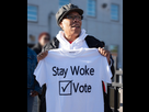 https://www.noelshack.com/2024-48-2-1732604455-marcia-fudge-with-stay-woke-vote-t-shirt-in-2018.jpg