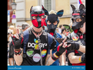 https://image.noelshack.com/fichiers/2024/50/5/1734098815-men-wearing-leather-dog-heads-attending-gay-pride-parade-also-known-as-christopher-street-day-csd-munich-germany-men-151740006-991378451.jpg