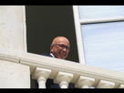 https://image.noelshack.com/fichiers/2024/52/3/1735146879-ciotti-balcon.jpeg