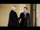 https://image.noelshack.com/fichiers/2024/52/3/1735154127-mlp-macron.jpg