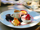 https://image.noelshack.com/fichiers/2025/02/2/1736278235-cafe-gourmand-2407837-1280.jpg