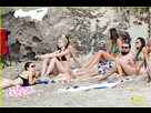 https://image.noelshack.com/fichiers/2025/09/4/1740647431-leonardo-dicaprio-continues-st-barts-trip-surrounded-by-women-27.jpg