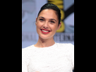 https://www.noelshack.com/2025-12-4-1742470758-gal-gadot-by-gage-skidmore-3.jpg
