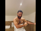 https://image.noelshack.com/fichiers/2025/18/4/1746098669-5722883-cyril-hanouna-torse-nu-sur-instagram-le-1200x0-2.jpg