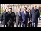 https://www.noelshack.com/2025-19-6-1746890163-donald-tusk-volodymyr-zelensky-keir-starmer-emmanuel-macron-olena-zelenska-et-fiedrich-merz-a-kiev-le-10-mai-2025-2079178.jpg