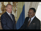 https://image.noelshack.com/fichiers/2025/20/1/1747055909-vladimir-putin-24-april-2001-1.jpg