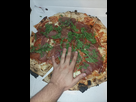 https://image.noelshack.com/fichiers/2025/22/3/1748460552-pizza-xxl-1.jpg