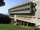 https://image.noelshack.com/fichiers/2025/26/1/1750660200-330px-la-tourette-arq-le-corbusier.jpg