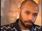 https://image.noelshack.com/fichiers/2025/26/1/1750700981-thierry-henry-sourire-cach.jpg