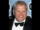 https://image.noelshack.com/fichiers/2025/27/4/1751538635-brian-dennehy-ap-450x600.jpg
