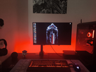 https://image.noelshack.com/fichiers/2025/29/3/1752702480-oled-1-desk.jpg