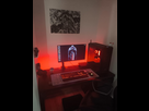 https://image.noelshack.com/fichiers/2025/29/3/1752702485-oled-2-desk.jpg
