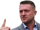 https://image.noelshack.com/fichiers/2025/38/1/1757894450-tommy-robinson-doigt.png