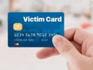 https://image.noelshack.com/fichiers/2025/40/4/1759419960-victim-card.png