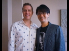 https://image.noelshack.com/fichiers/2025/48/2/1764085643-kojima-comic-con-2014-geoff-keighley.jpg