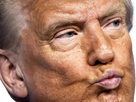 https://image.noelshack.com/fichiers/2025/51/5/1766182874-trump-bouche-knifos.png